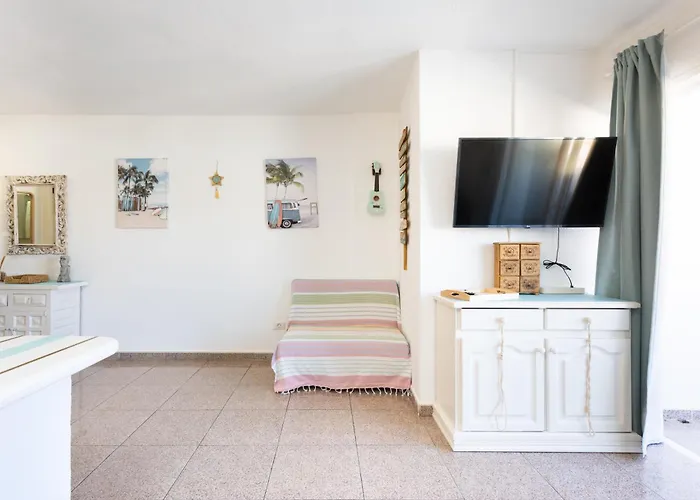 Home2book Surf Vibes Americas, Pool * Playa de las Americas (Tenerife)